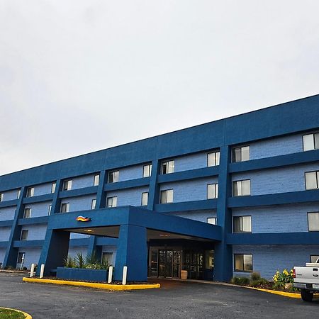 Days Inn By Wyndham Davenport Buitenkant foto