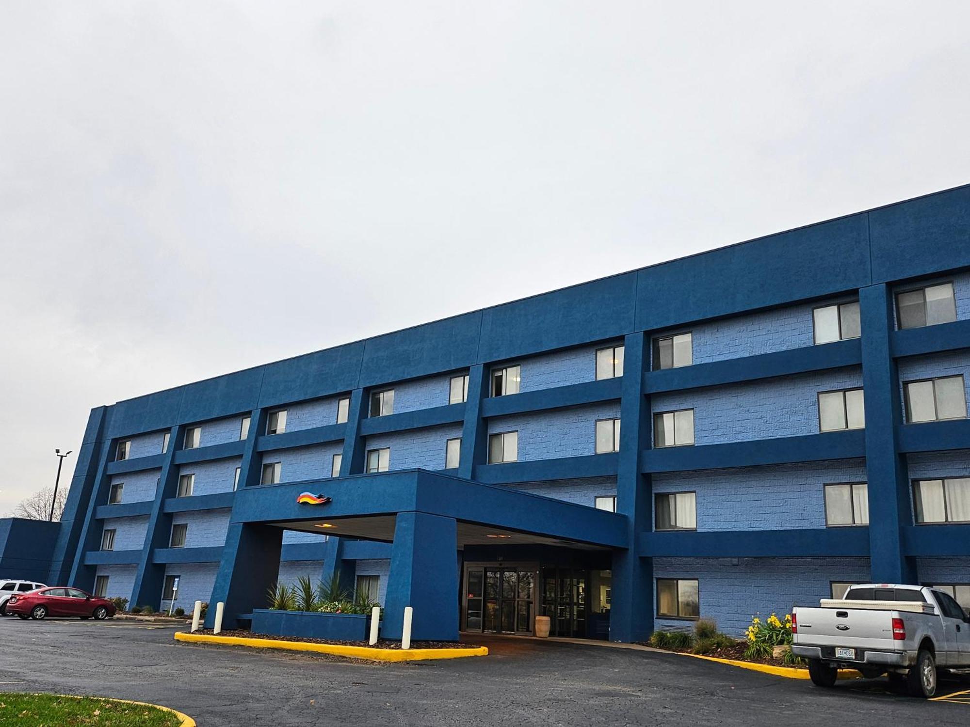Days Inn By Wyndham Davenport Buitenkant foto